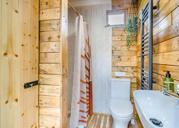 1 Bed In Oc-t29760 *